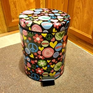 Cool Mini Trash Can w/Foot Pedal